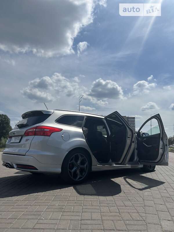 Универсал Ford Focus 2018 в Киеве фото 2 Универсал Ford Focus 2018 в Киеве