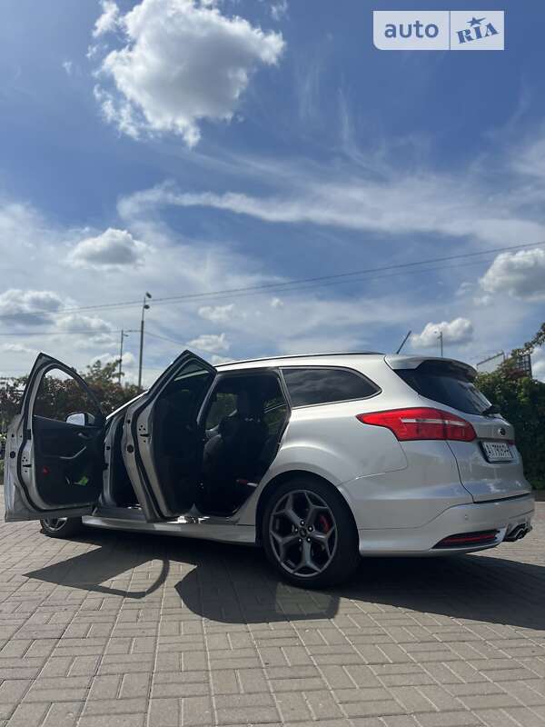 Универсал Ford Focus 2018 в Киеве фото 7 Универсал Ford Focus 2018 в Киеве