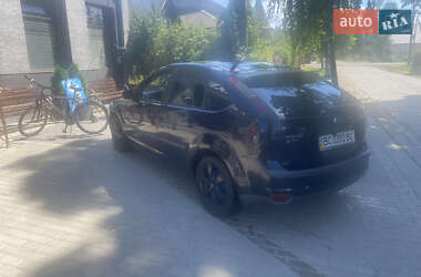 Хэтчбек Ford Focus 2006 в Сваляве