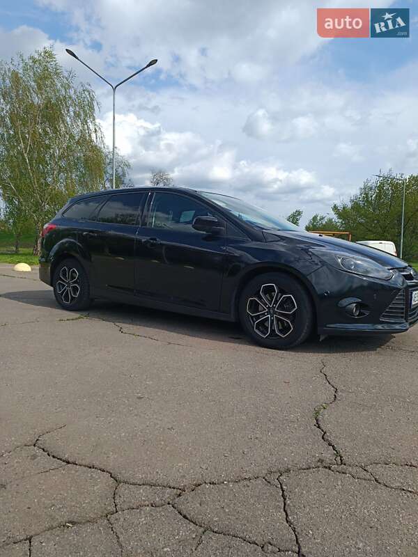 Универсал Ford Focus 2012 в 