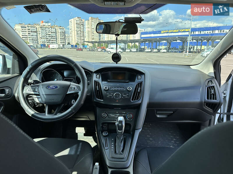 Седан Ford Focus 2016 в Киеве