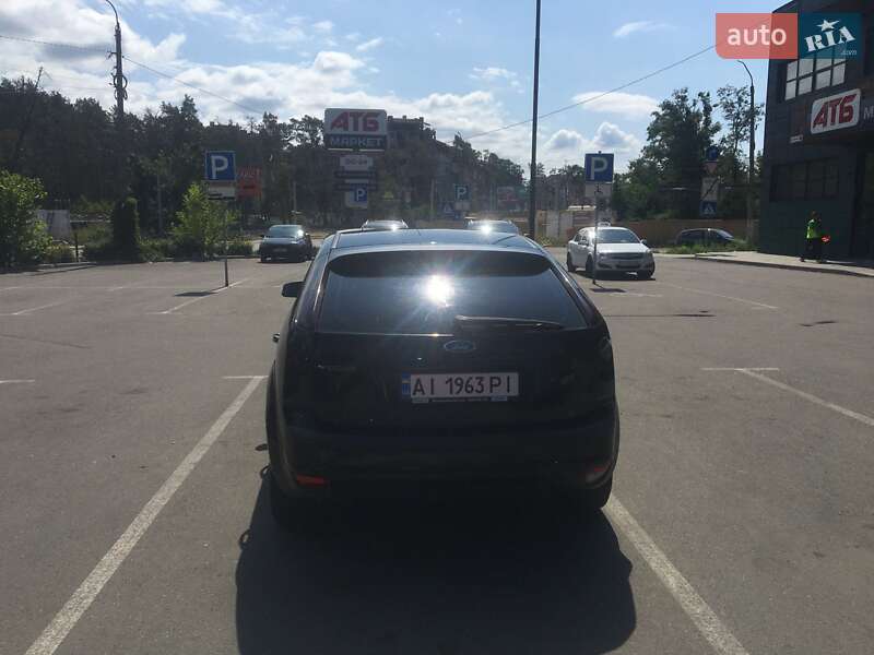 Хэтчбек Ford Focus 2007 в Ирпене