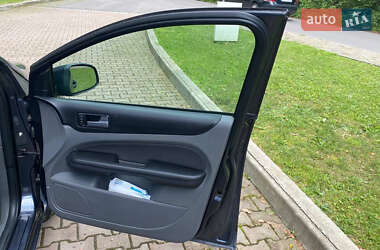 Универсал Ford Focus 2009 в Новояворовске