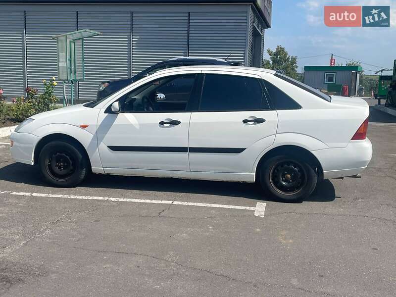 Седан Ford Focus 2001 в Южном фото 2 Седан Ford Focus 2001 в Южном