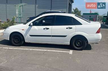 Седан Ford Focus 2001 в Южному