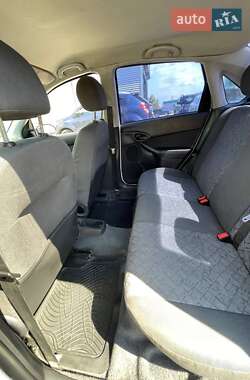 Седан Ford Focus 2001 в 