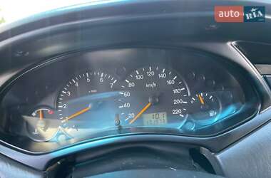 Седан Ford Focus 2001 в 