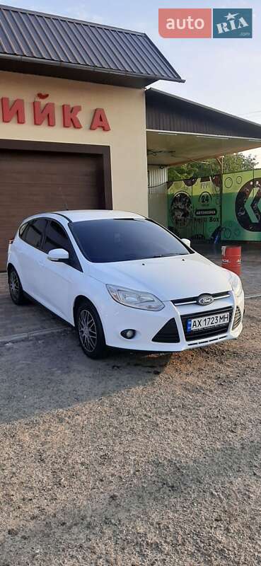 Хэтчбек Ford Focus 2012 в Новой Водолаге
