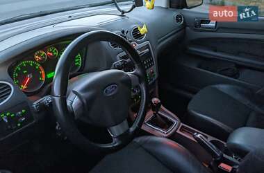 Хэтчбек Ford Focus 2006 в 