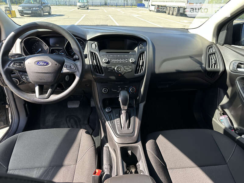 Седан Ford Focus 2017 в Нововолынске
