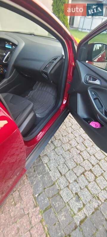 Седан Ford Focus 2015 в Львові