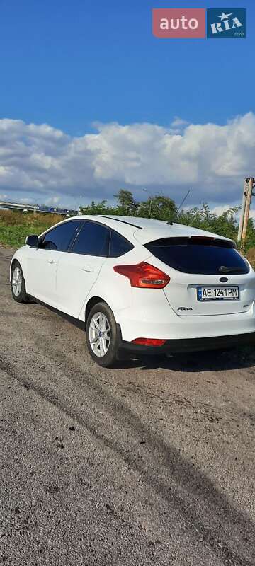 Хэтчбек Ford Focus 2015 в Днепре