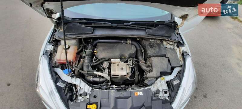 Хэтчбек Ford Focus 2015 в Днепре
