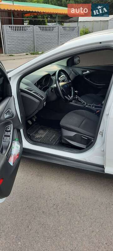 Хэтчбек Ford Focus 2015 в Днепре