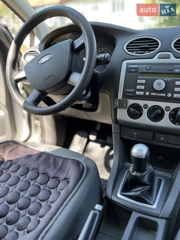 Универсал Ford Focus 2005 в Буске