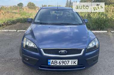 Хэтчбек Ford Focus 2005 в 