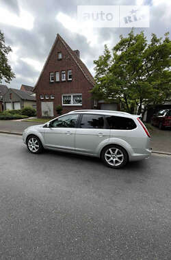 Универсал Ford Focus 2010 в 