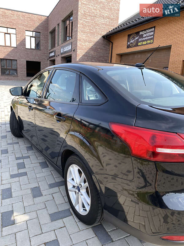Седан Ford Focus 2015 в Ровно