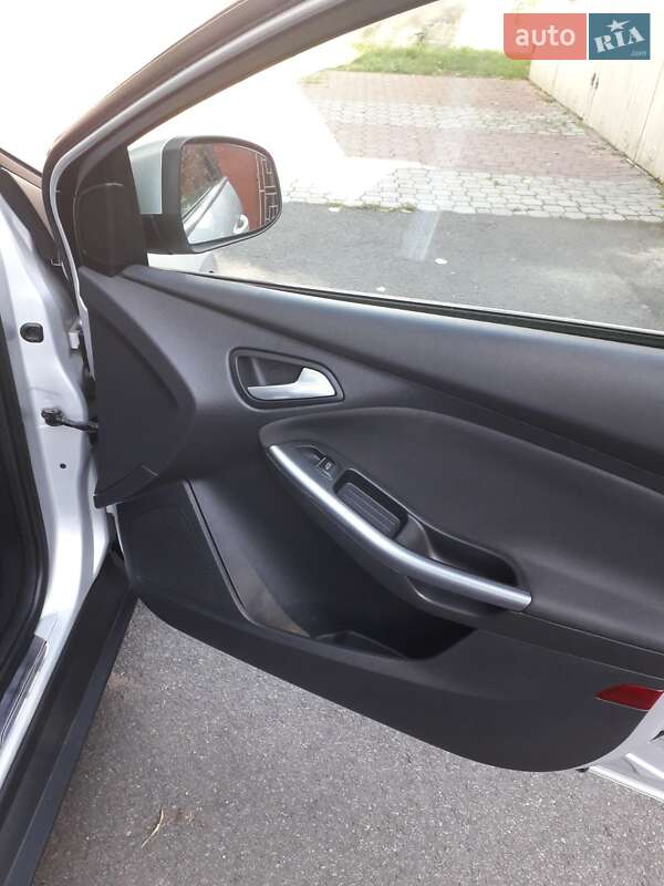 Универсал Ford Focus 2012 в Луцке фото 6 Универсал Ford Focus 2012 в Луцке