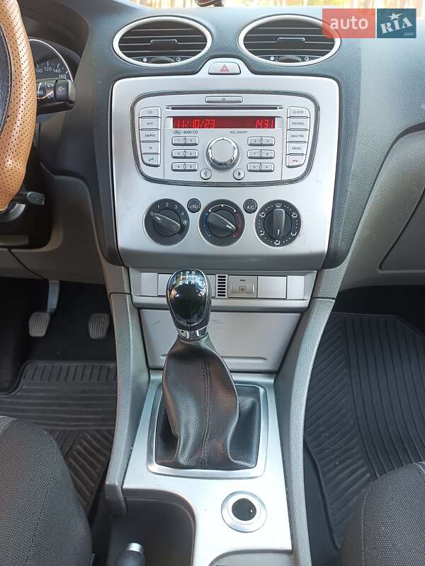 Хэтчбек Ford Focus 2009 в Лебедине