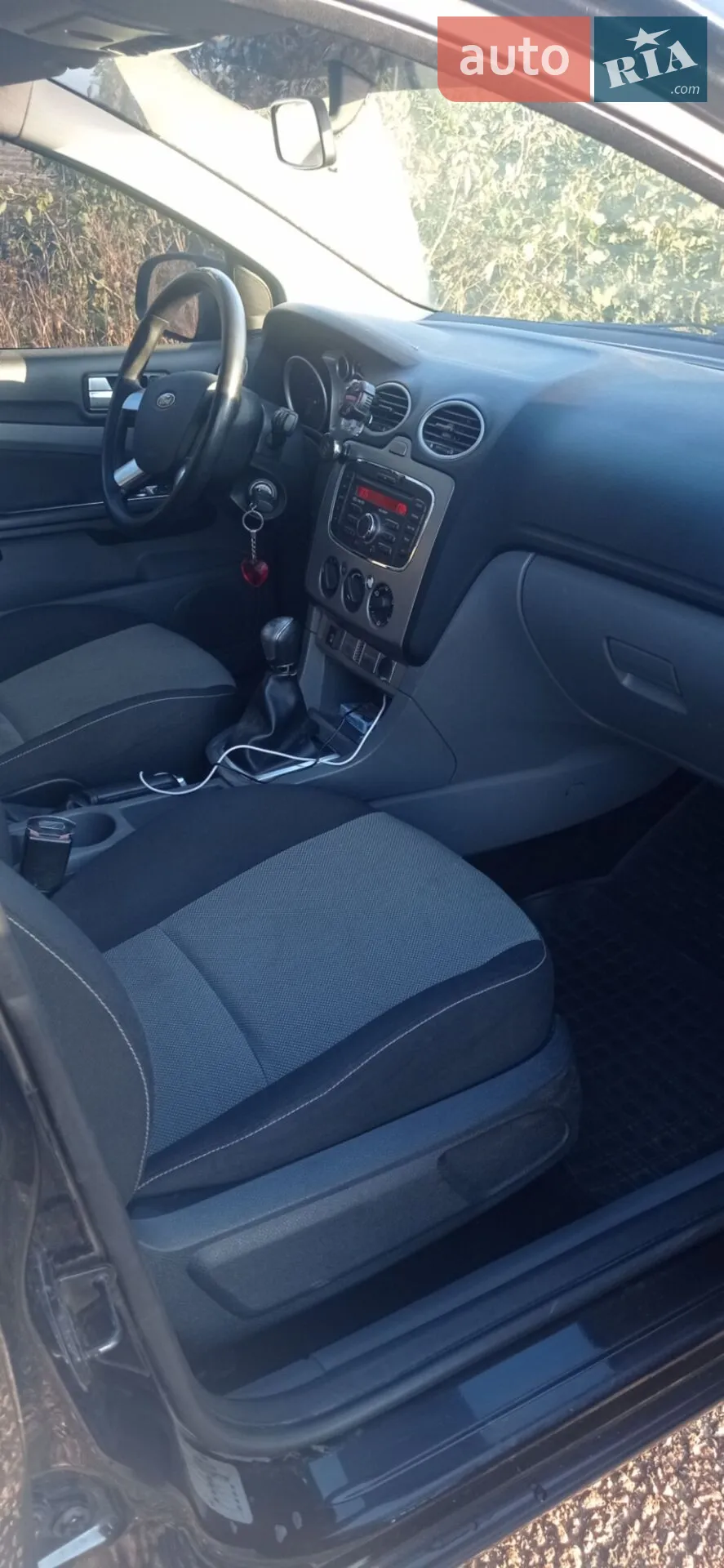 2010 Ford Focus - мініатюра 10