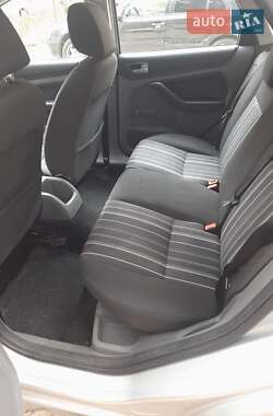 Хэтчбек Ford Focus 2008 в 