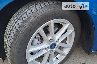 Хэтчбек Ford Focus 2018 в 