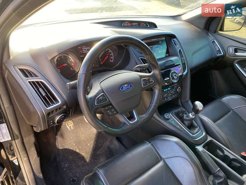 Хэтчбек Ford Focus 2015 в Львове