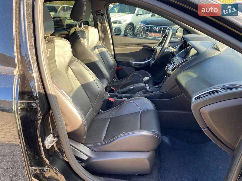 Хэтчбек Ford Focus 2015 в Львове