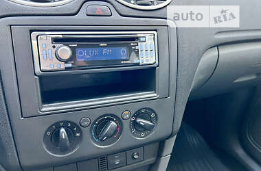 Седан Ford Focus 2005 в Хмельницькому