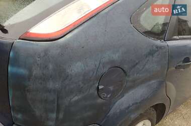 Хэтчбек Ford Focus 2010 в 