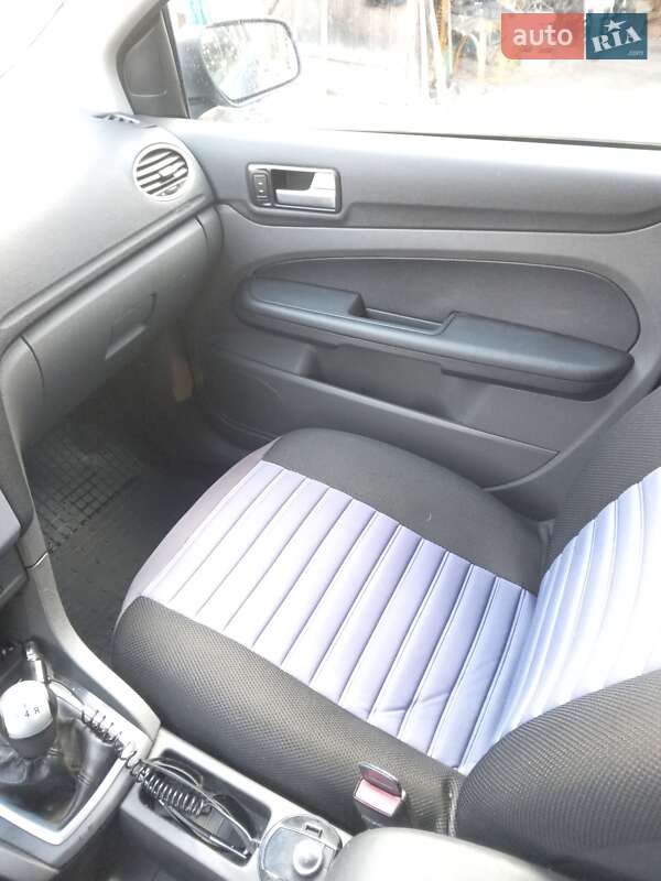 Хэтчбек Ford Focus 2006 в Тячеве фото 28 Хэтчбек Ford Focus 2006 в Тячеве