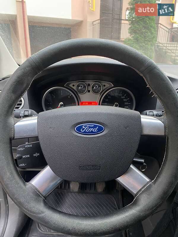 Универсал Ford Focus 2010 в Ивано-Франковске