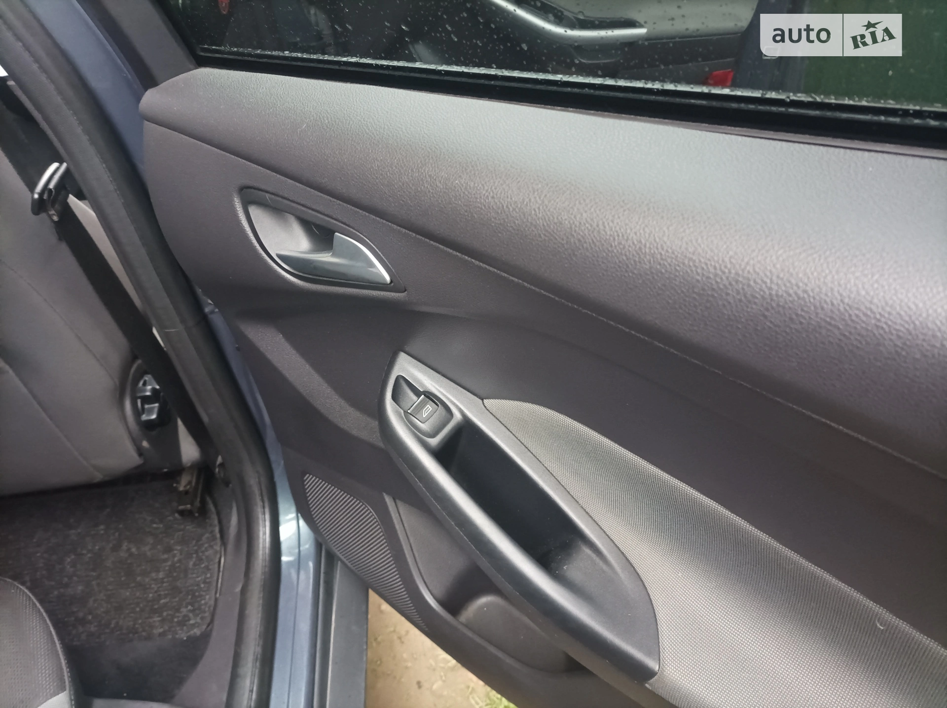 2011 Ford Focus - мініатюра 2