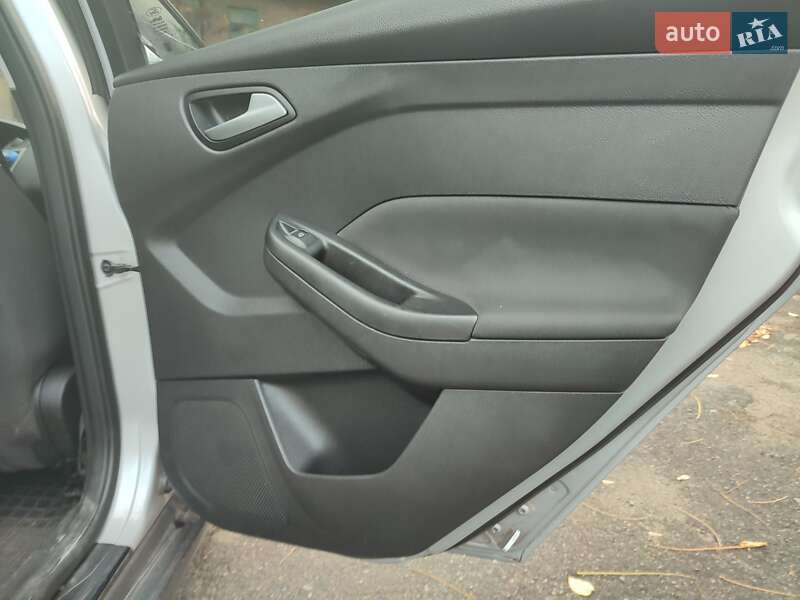 Седан Ford Focus 2012 в Кривом Роге
