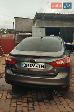 Седан Ford Focus 2013 в 