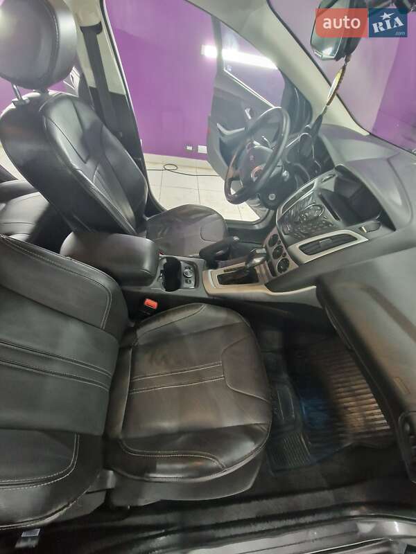 Хэтчбек Ford Focus 2014 в Черновцах фото 4 Хэтчбек Ford Focus 2014 в Черновцах