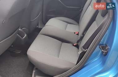 Хэтчбек Ford Focus 2005 в 