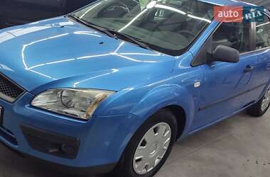 Хэтчбек Ford Focus 2005 в 