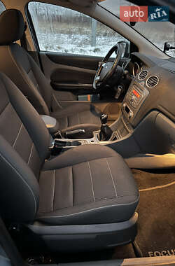 Хэтчбек Ford Focus 2009 в 