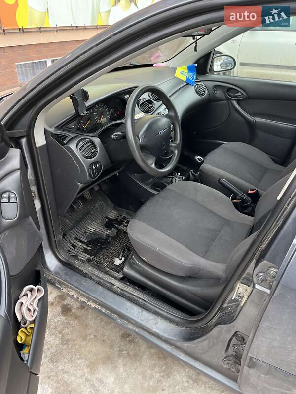 Хэтчбек Ford Focus 2002 в Кременце