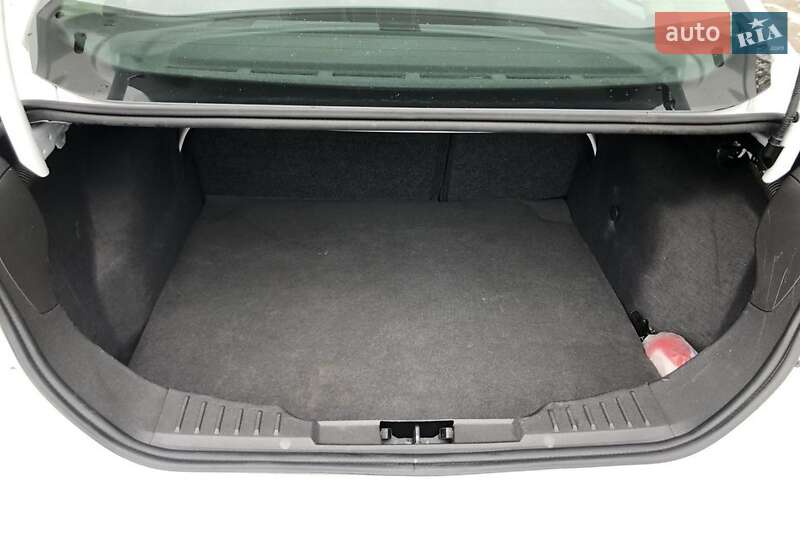 Седан Ford Focus 2018 в Днепре фото 11 Седан Ford Focus 2018 в Днепре