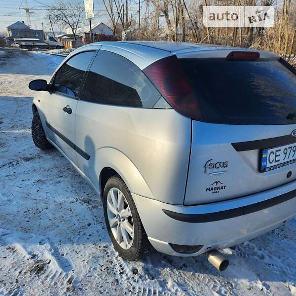 Хэтчбек Ford Focus 2002 в Черновцах