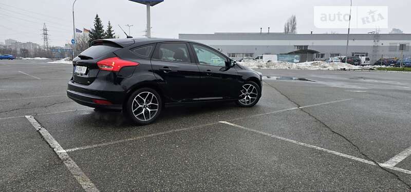Хэтчбек Ford Focus 2017 в Киеве