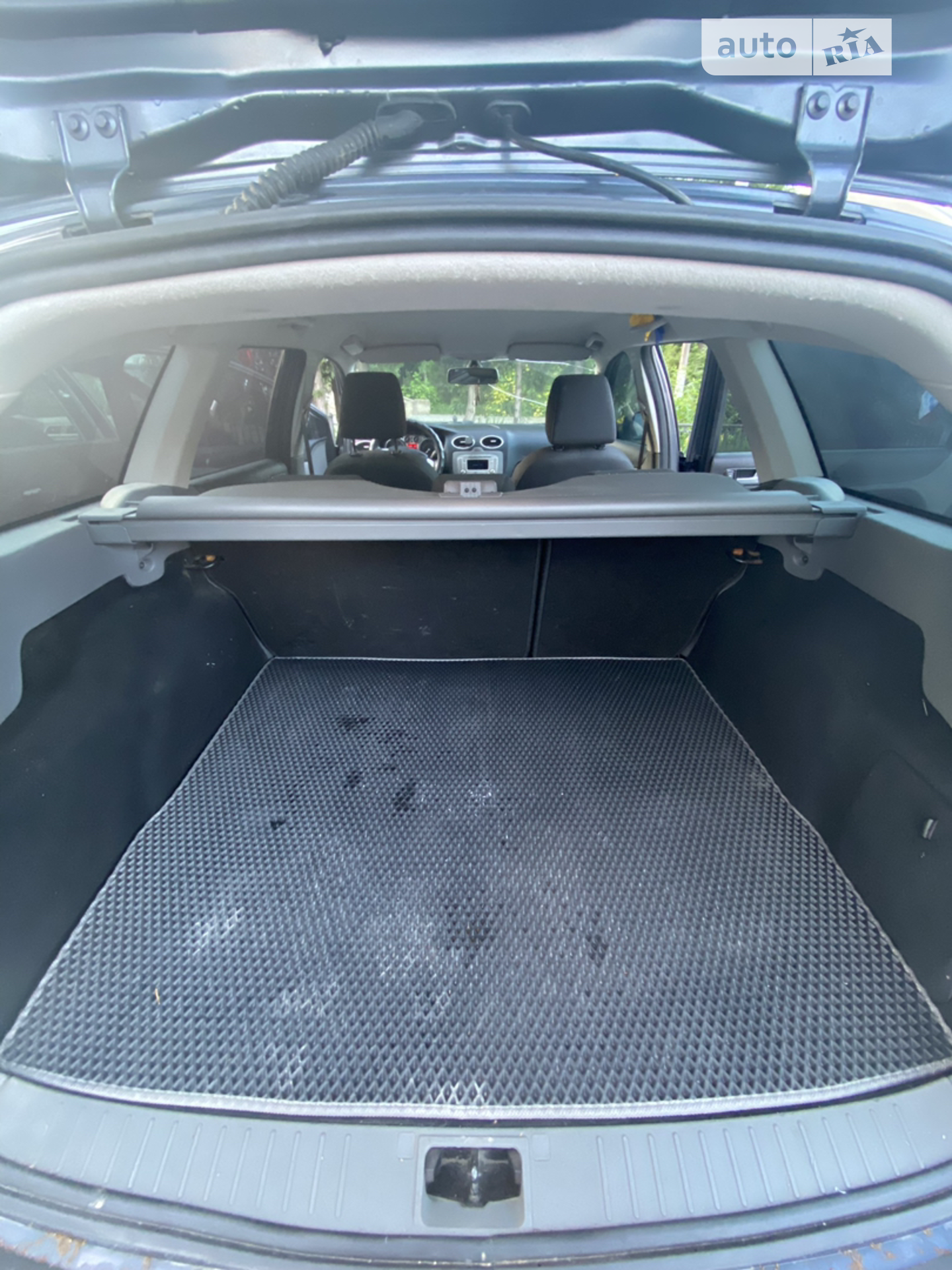 2010 Ford Focus - мініатюра 19