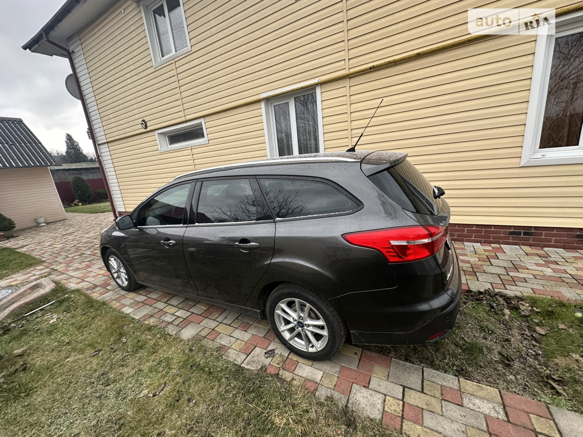 2016 Ford Focus - мініатюра 11