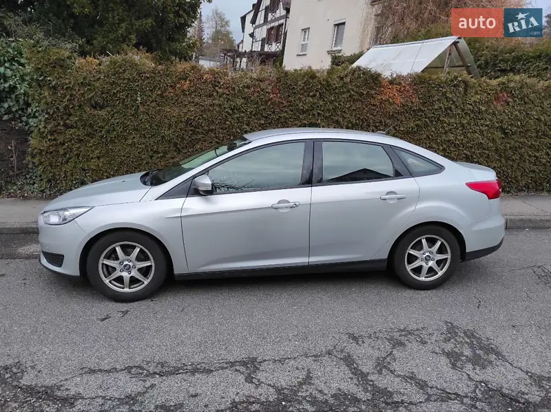 Седан Ford Focus 2017 в 