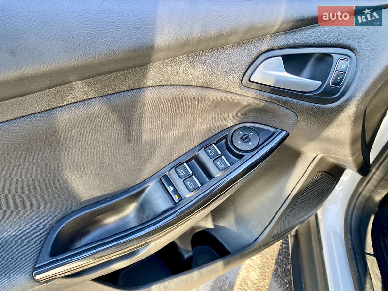 Седан Ford Focus 2015 в Николаеве фото 23 Седан Ford Focus 2015 в Николаеве