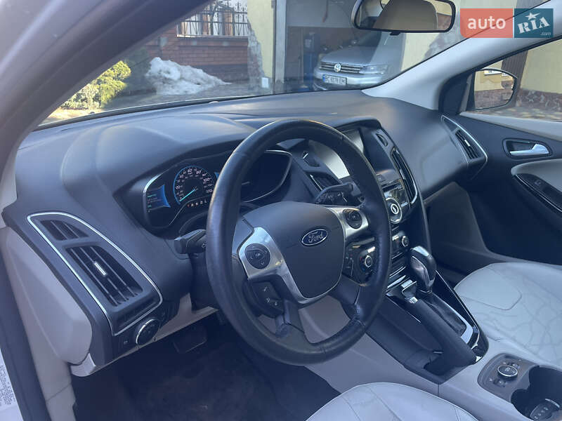 Хэтчбек Ford Focus 2014 в Львове фото 27 Хэтчбек Ford Focus 2014 в Львове