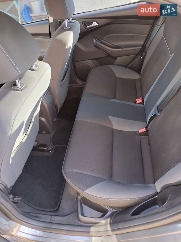 Седан Ford Focus 2014 в Березане фото 13 Седан Ford Focus 2014 в Березане